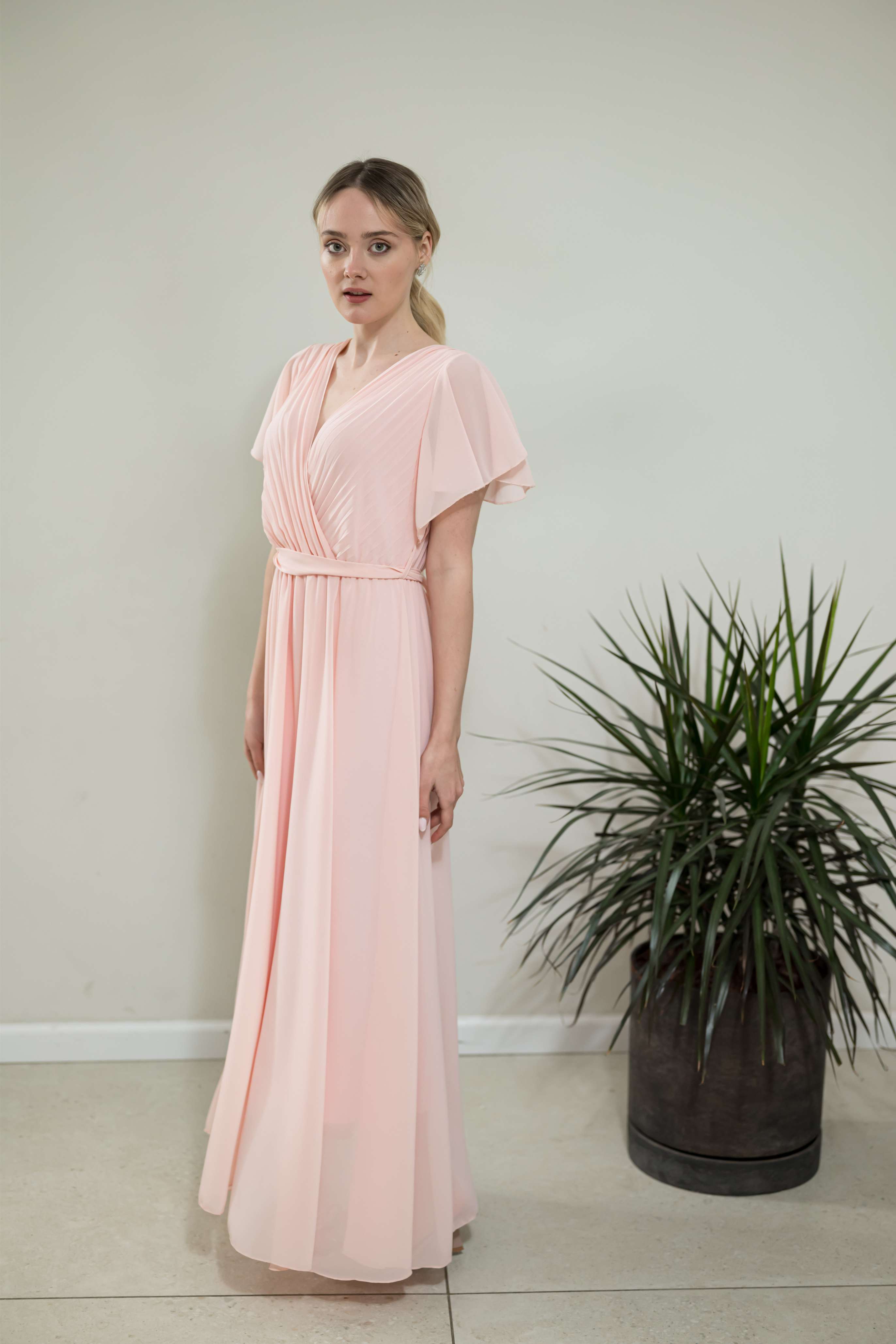 שמלת רומנטיקה